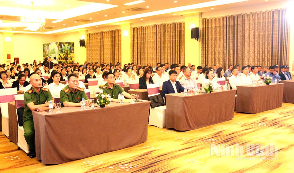 Các đại biểu tham dự hội nghị tập huấn.