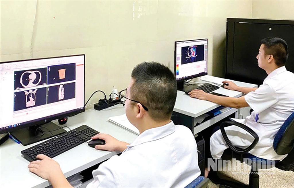 Bệnh viện Đa khoa tỉnh Ninh Bình ứng dụng kỹ thuật xạ trị điều biến liều (IMRT), mang lại hiệu quả cao trong điều trị ung thư.