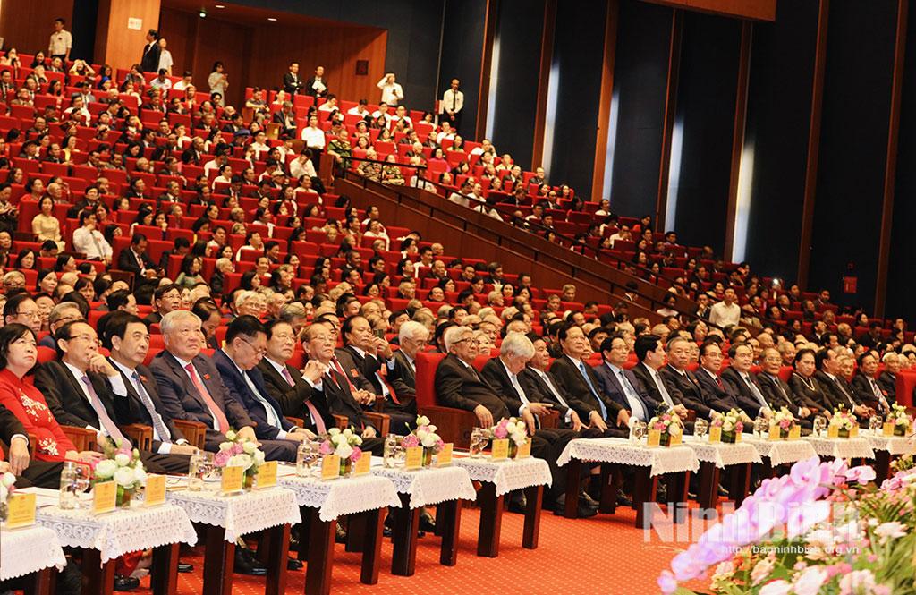 Các đại biểu dự cuộc gặp mặt