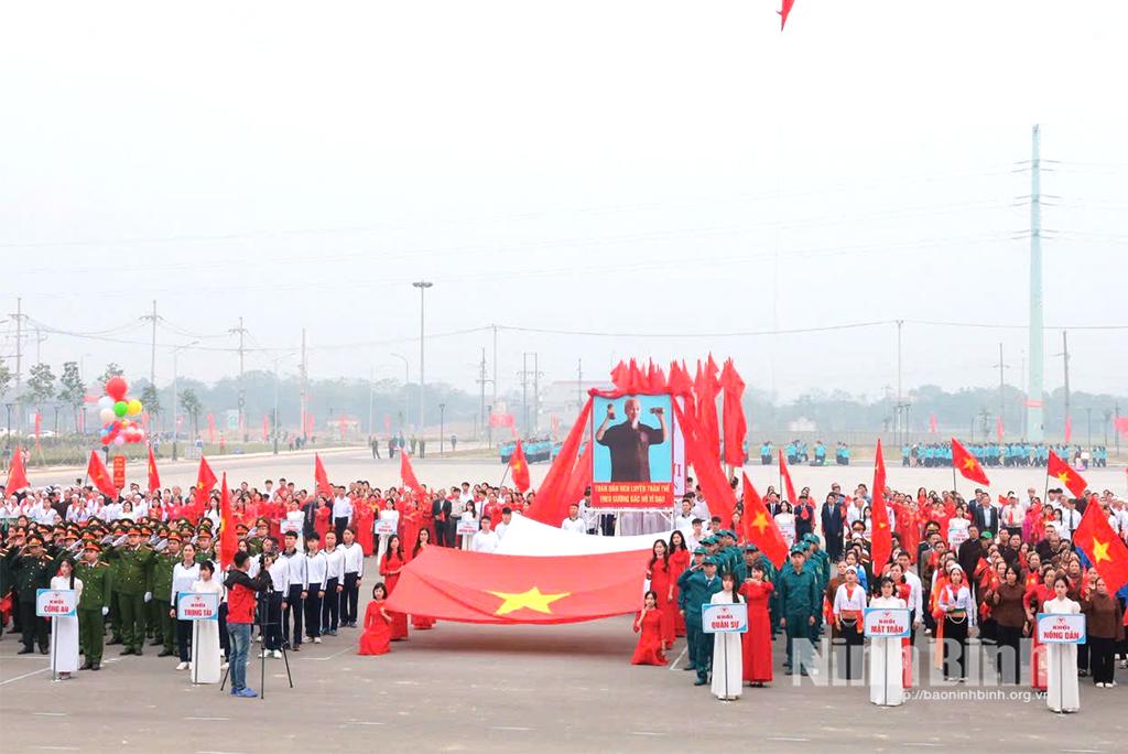 Các đoàn vận động viên tham dự Đại hội TDTT xã Nho Quan lần thứ I.