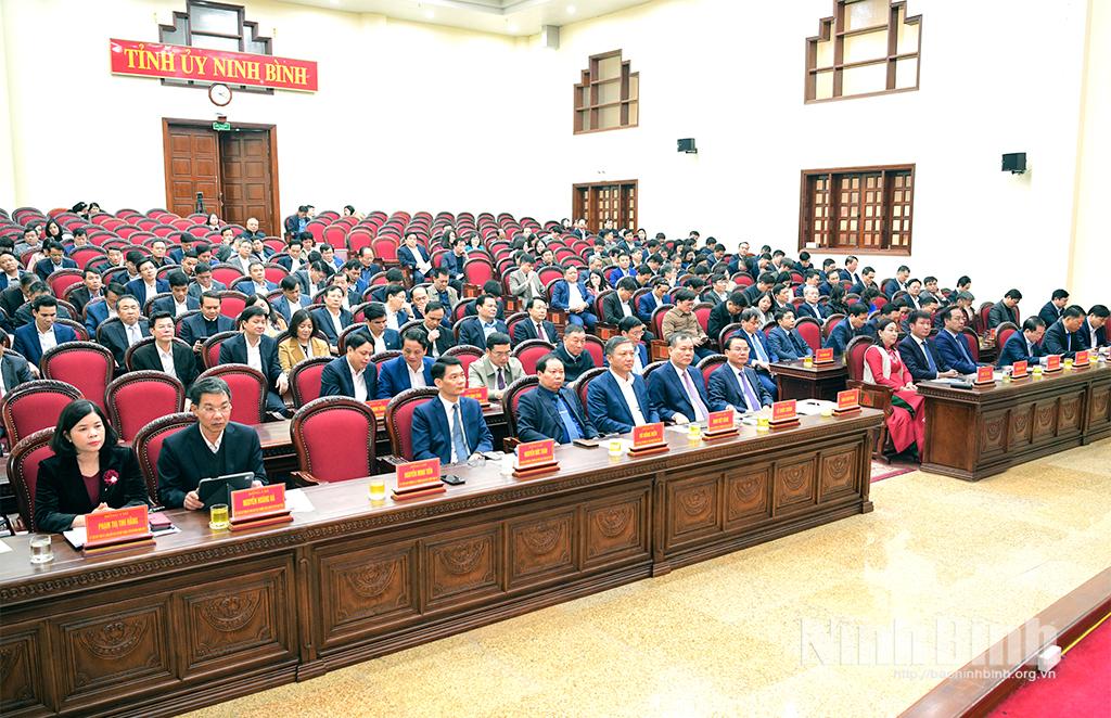 Các đại biểu dự hội nghị.