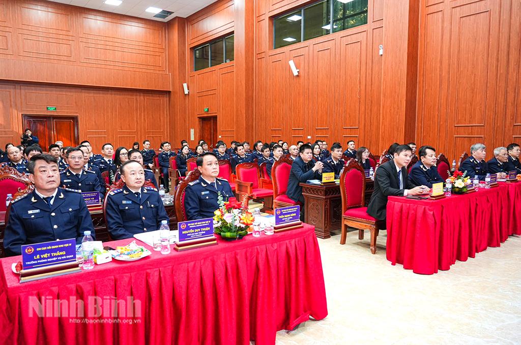 Các đại biểu dự hội nghị.