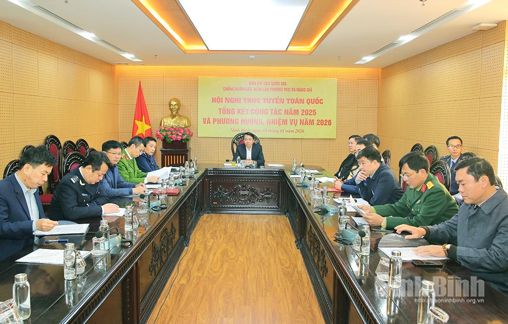 Các đại biểu dự hội nghị tại điểm cầu tỉnh Ninh Bình.