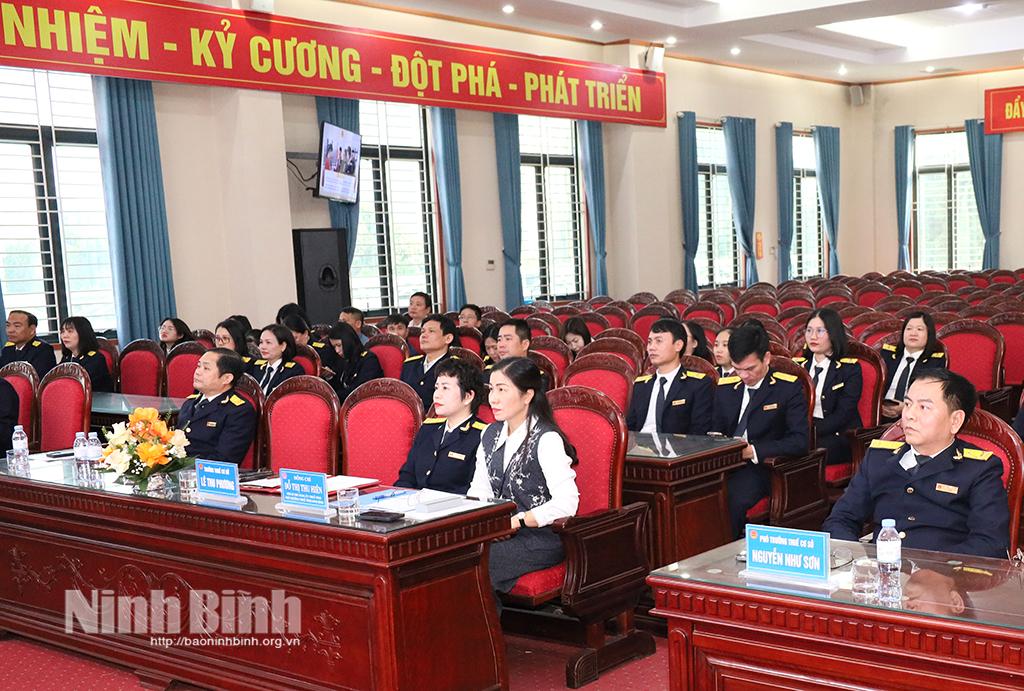 Các đại biểu dự hội nghị.