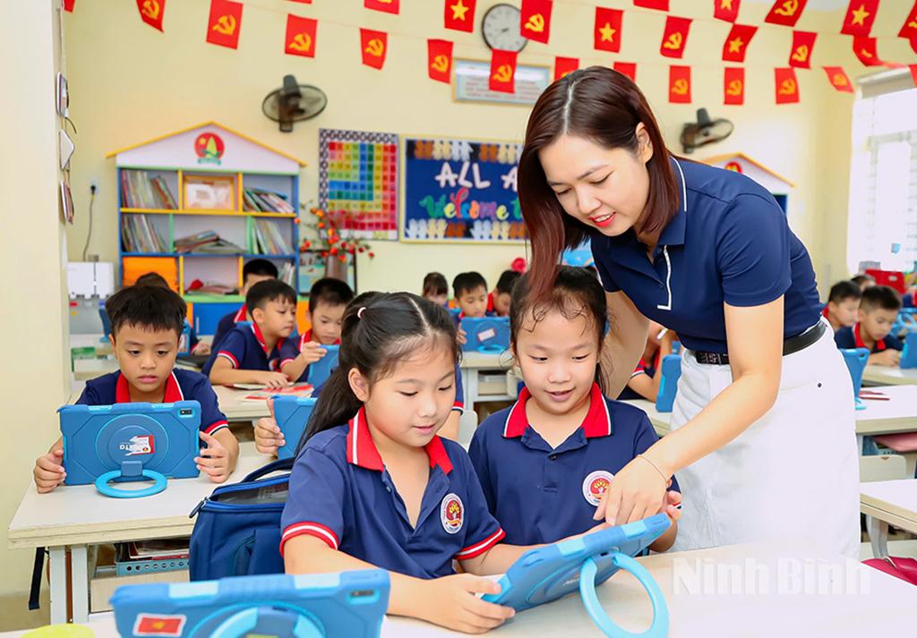 Trường Tiểu học Trần Nhân Tông, phường Đông A tích cực chuyển đổi số để nâng cao chất lượng giáo dục.