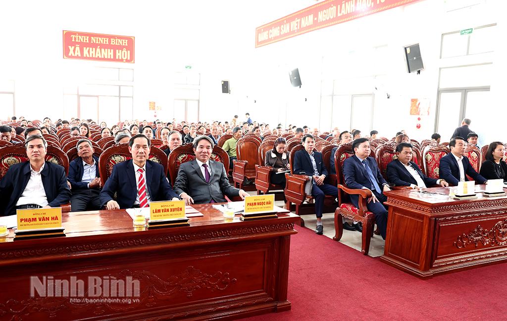 Các đại biểu dự hội nghị.