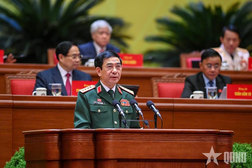 Đại tướng Phan Văn Giang, Ủy viên Bộ Chính trị, Phó Bí thư Quân ủy Trung ương, Bộ trưởng Bộ Quốc phòng tham luận tại Đại hội. Ảnh: TRỌNG HẢI