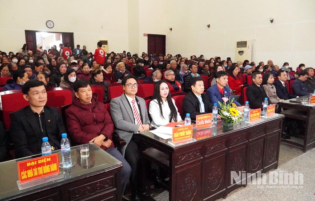 Các đại biểu dự chương trình.