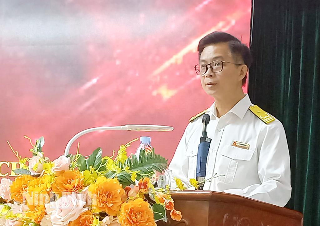 Ông Đỗ Ánh Dương, Phó Trưởng Thuế cơ sở 10 phát biểu tại hội nghị.