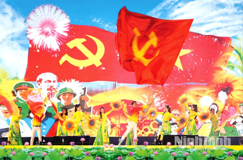 Chương trình nghệ thuật đặc biệt chào năm mới 2026 tại phường Nam Định.