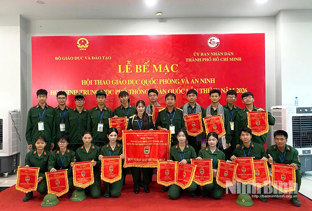 Đoàn Ninh Bình thi đấu ấn tượng, xuất sắc xếp thứ 3 chung cuộc và nhận cờ Nhì toàn đoàn tại Hội thao GDQPAN học sinh THPT toàn quốc lần thứ IV, năm 2026.