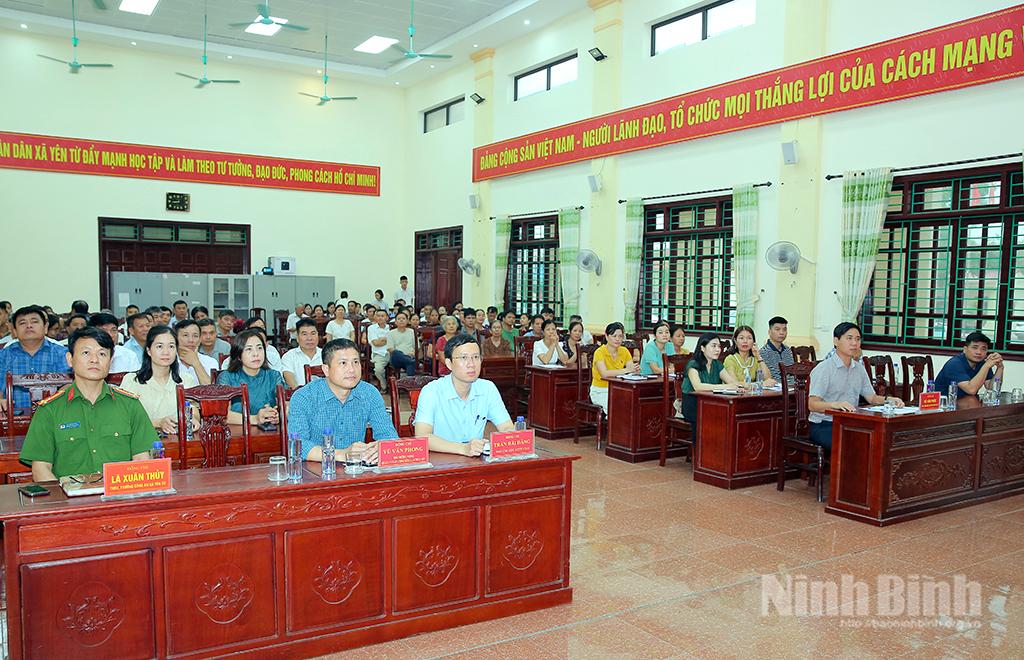 Các đại biểu dự hội nghị.