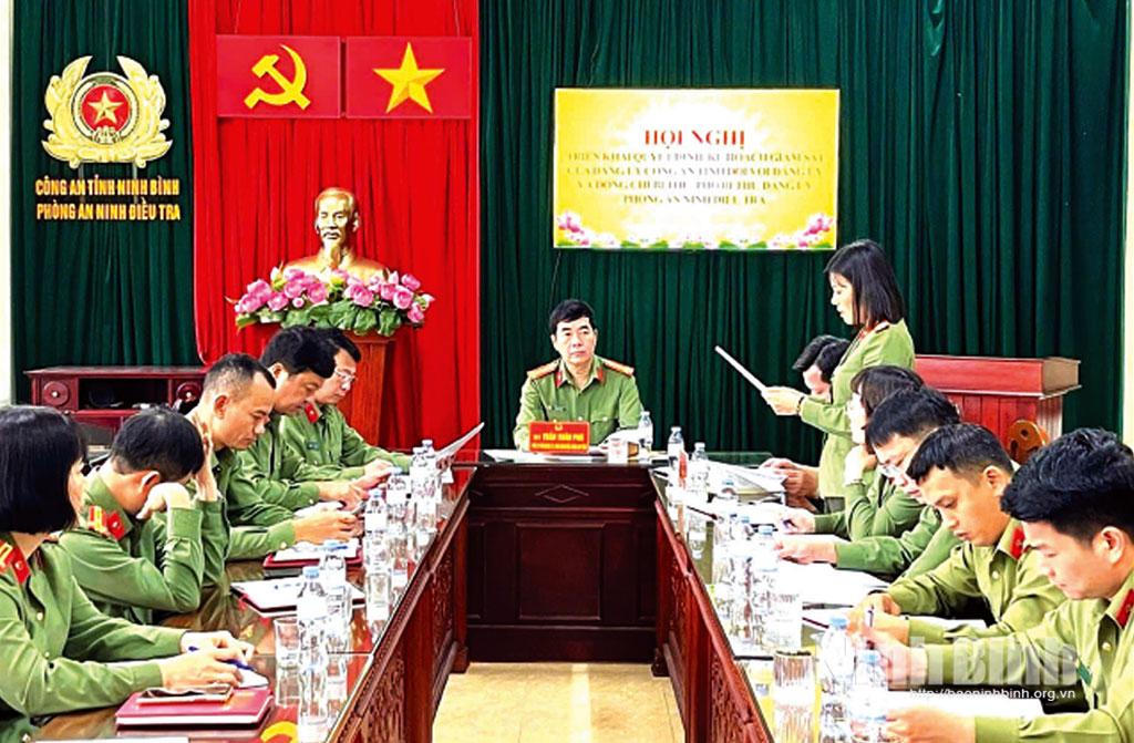 Đảng ủy Công an tỉnh tổ chức giám sát đối với Đảng ủy Phòng An ninh điều tra. Ảnh: CTV