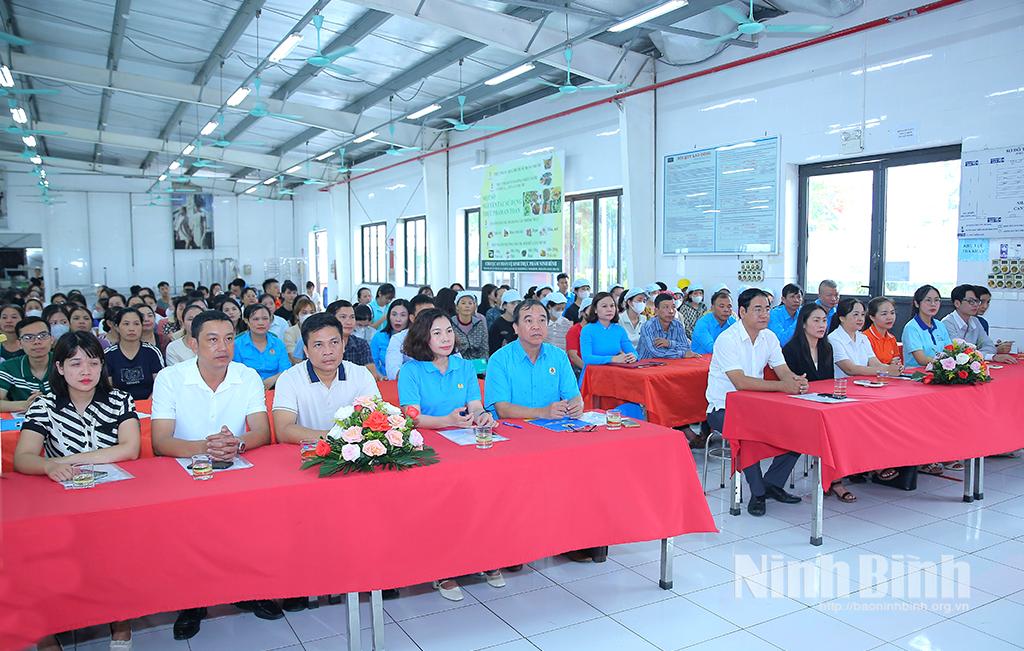 Các đại biểu dự Lễ phát động.