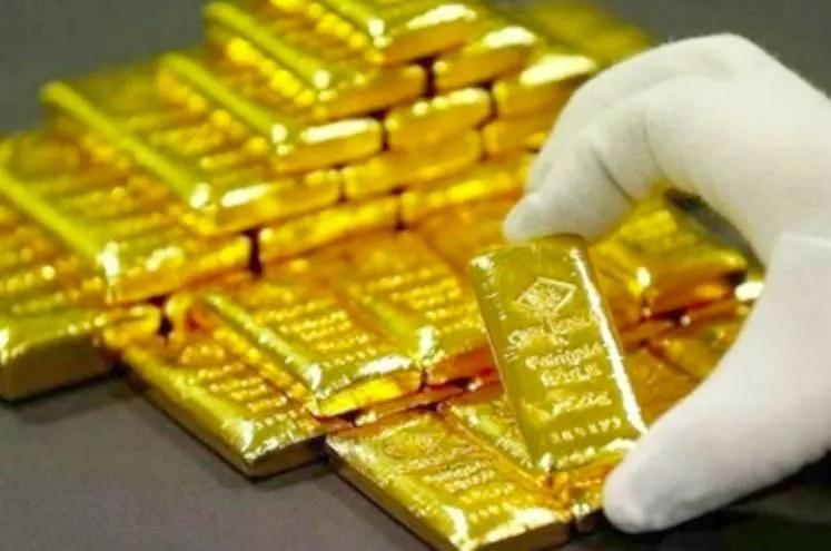 Giá vàng miếng và vàng nhẫn trong nước đồng loạt giảm.