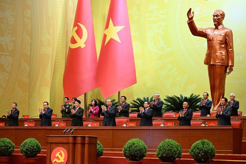 Đoàn Chủ tịch Đại hội XIV của Đảng tại phiên khai mạc sáng 20/1.