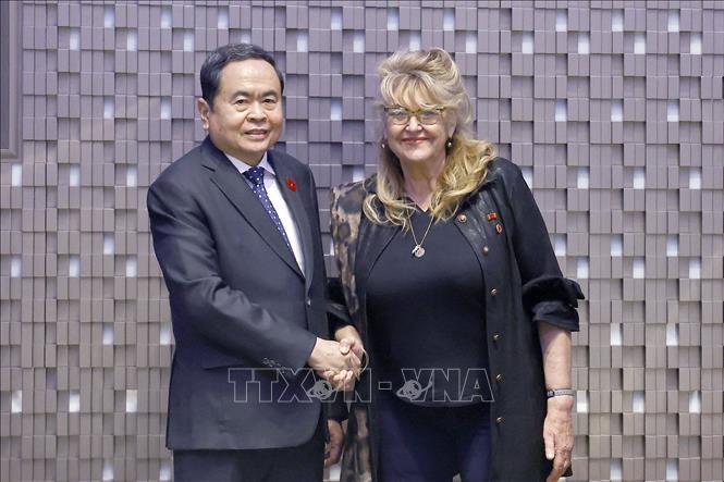 Chủ tịch Quốc hội Trần Thanh Mẫn gặp bà Sandra Scagliotti, Lãnh sự danh dự Việt Nam tại Torino. Ảnh: Doãn Tấn/TTXVN