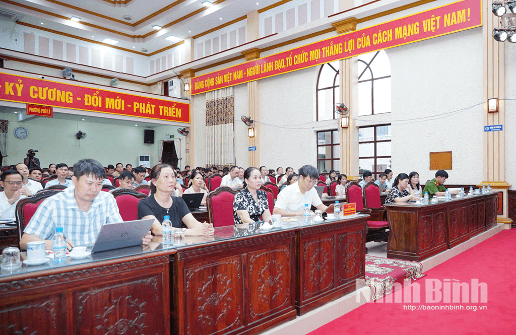Các đại biểu dự Hội thảo.