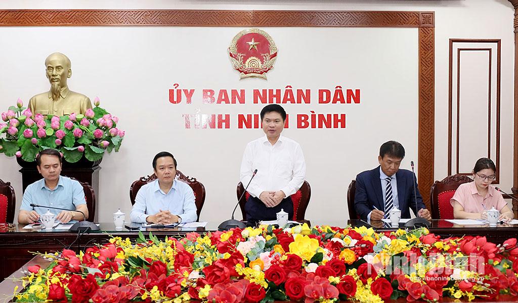 Đồng chí Trương Quốc Huy, Bí thư Tỉnh ủy, Trưởng Đoàn Đại biểu Quốc hội tỉnh phát biểu tại buổi làm việc.