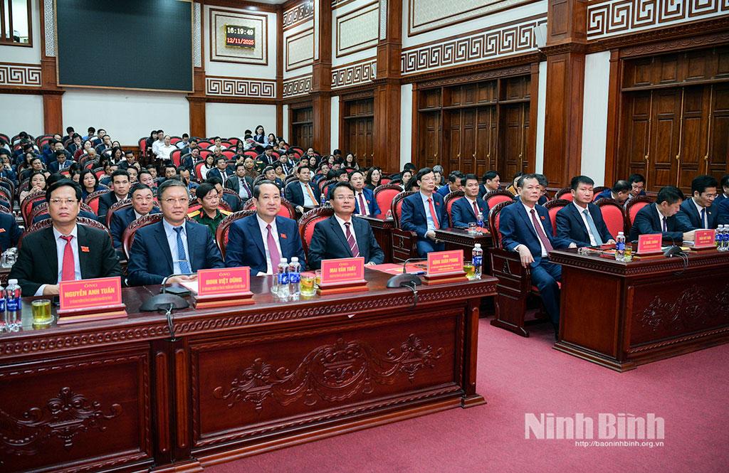 Các đại biểu tham dự Kỳ họp.