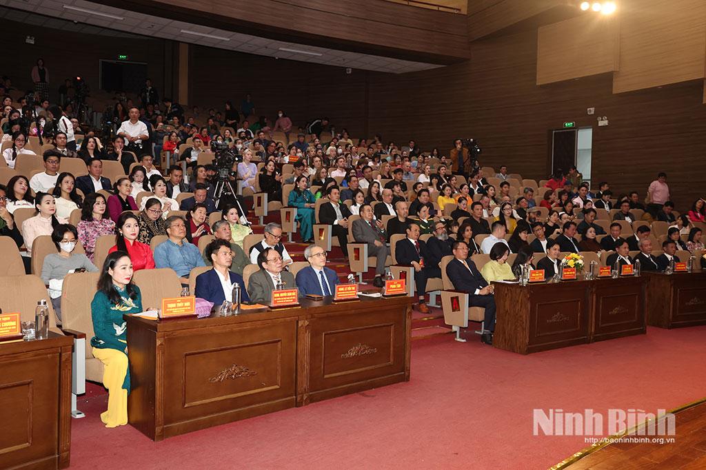 Các đại biểu dự Lễ bế mạc.