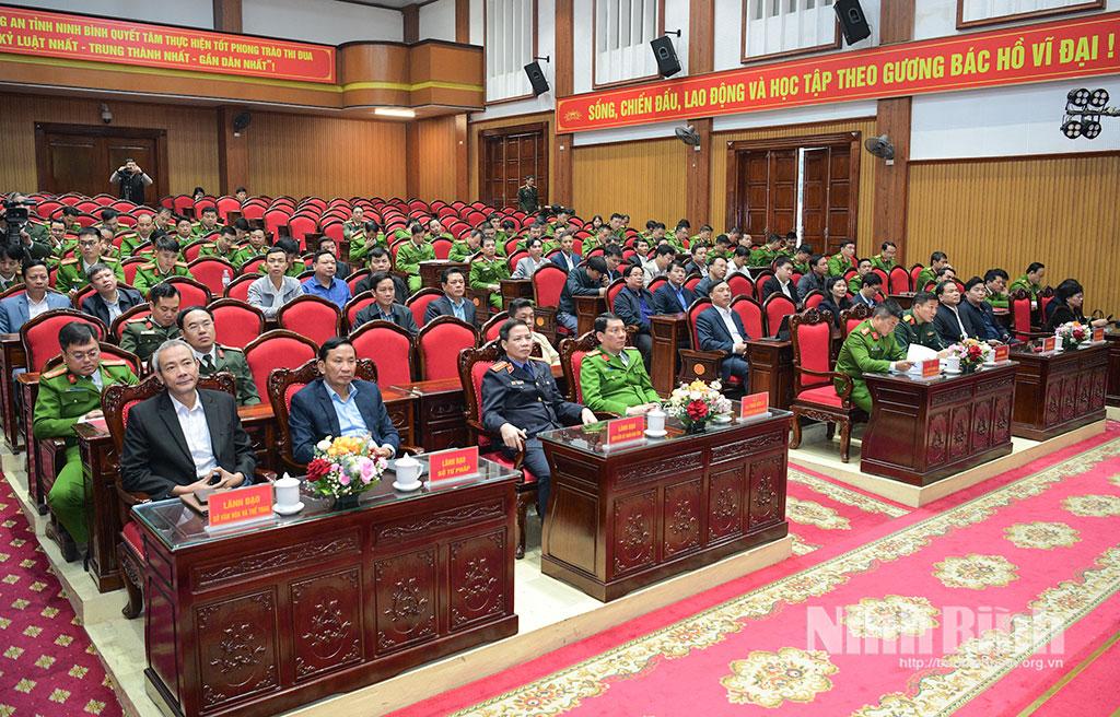 Các đại biểu dự hội nghị.