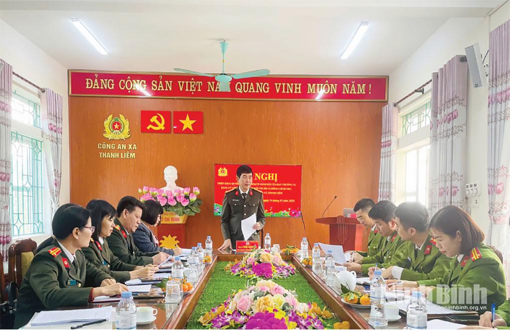 Đoàn giám sát của Ban Thường vụ Đảng ủy Công an tỉnh triển khai quyết định, kế hoạch giám sát đối với Chi bộ Công an xã Thanh Liêm.