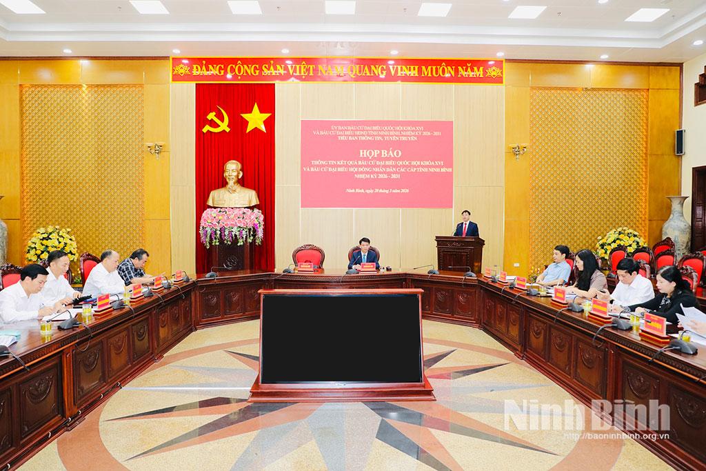 Quang cảnh buổi họp báo.