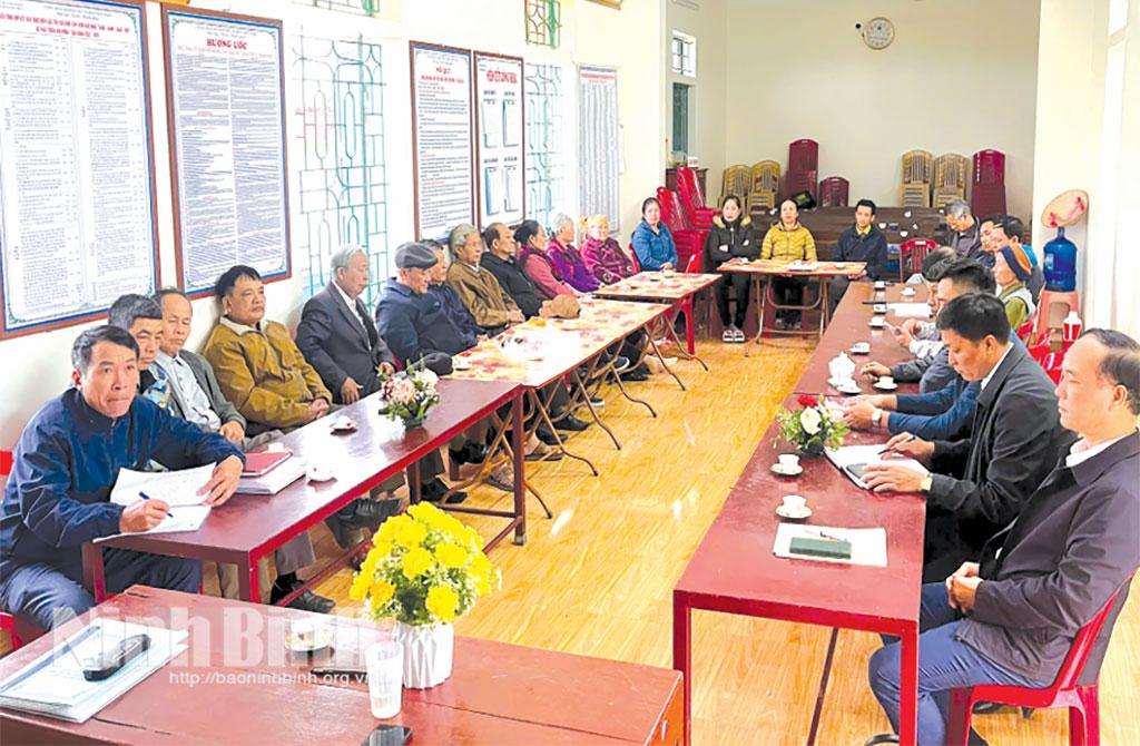 Một buổi sinh hoạt tại Chi bộ Sơn Hồng, Đảng bộ xã Giao Phúc.