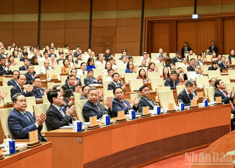 Tổng Bí thư Tô Lâm cùng các đồng chí lãnh đạo Đảng và Nhà nước dự Hội nghị. (Ảnh: DUY LINH)