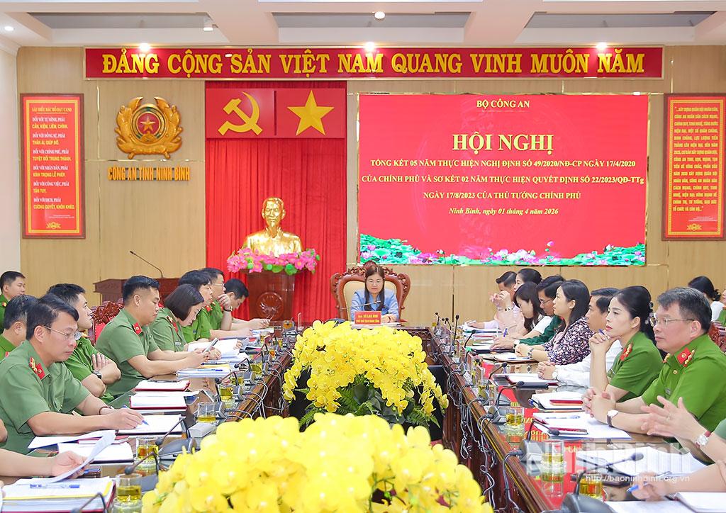 Quang cảnh hội nghị tại điểm cầu Ninh Bình.