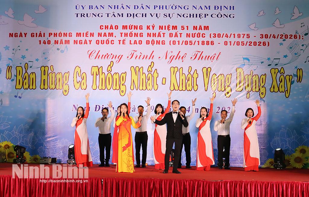 Tiết mục biểu diễn tại chương trình nghệ thuật “Bản hùng ca thống nhất - Khát vọng dựng”. Ảnh: Khánh Dũng