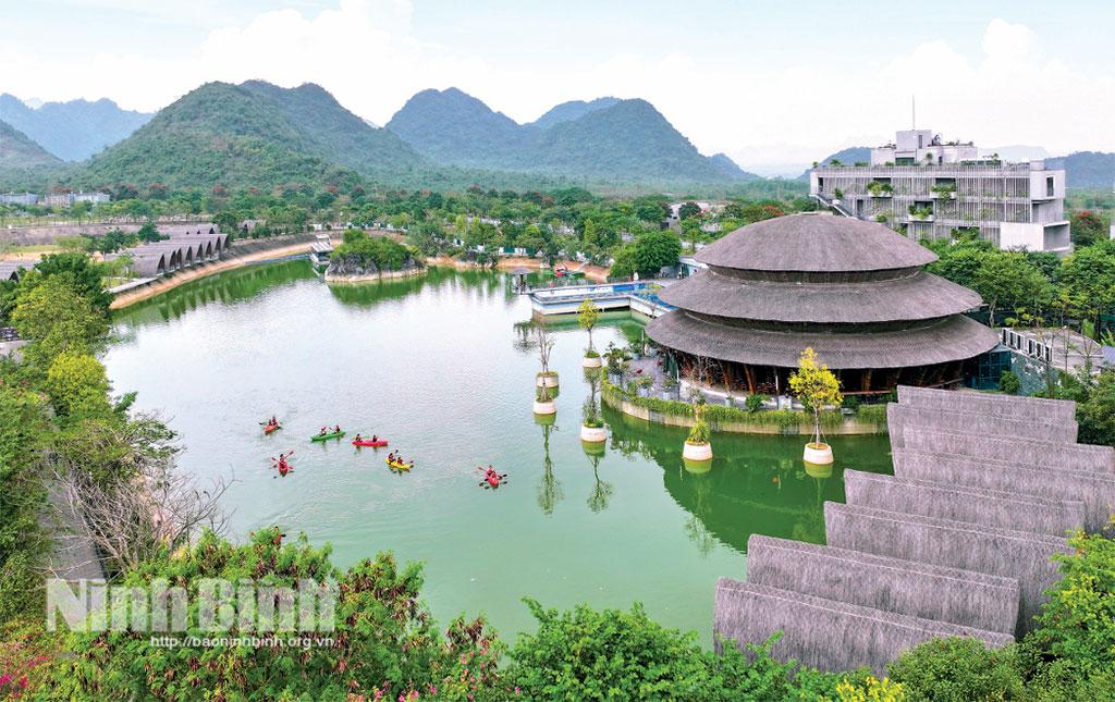 Khu du lịch nghỉ dưỡng Vedana Resort Cúc Phương, xã Nho Quan có nhiều lợi thế để triển khai dự án chăm sóc sức khỏe cho người cao tuổi theo tiêu chuẩn quốc tế. Ảnh: Anh Tuấn