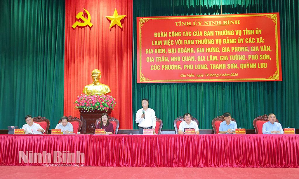 Đồng chí Nguyễn Thanh Bình, Phó Bí thư Tỉnh ủy, Chủ tịch UBND tỉnh chủ trì buổi làm việc.