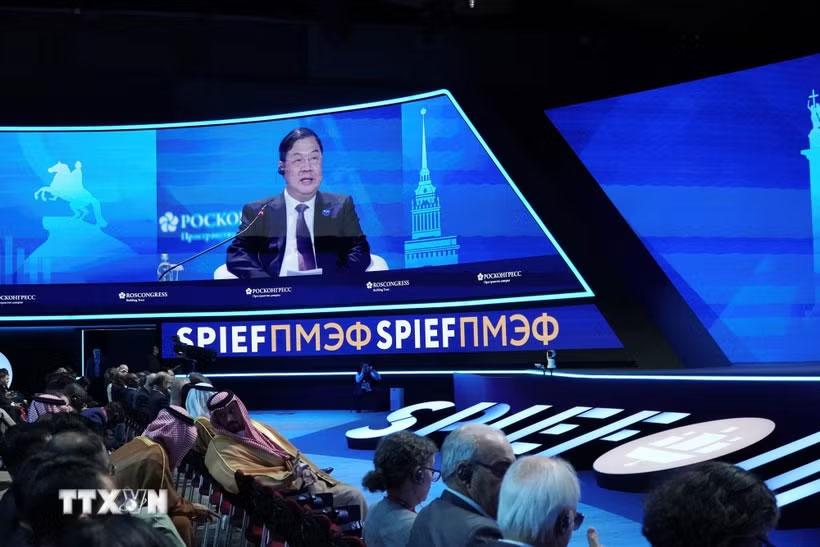 Phó Thủ tướng Thường trực Phạm Gia Túc phát biểu tại Phiên khai mạc Diễn đàn SPIEF 29. (Ảnh: Tâm Hằng/TTXVN)