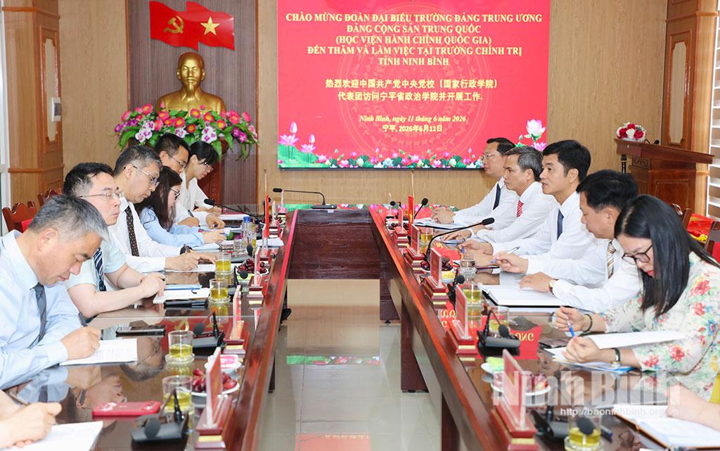 Quang cảnh hội nghị.
