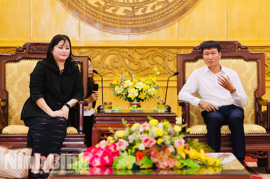 Đồng chí Trần Huy Tuấn, Ủy viên Trung ương Đảng, Bí thư Tỉnh ủy chủ trì buổi tiếp Tập đoàn TKG Teakwang.