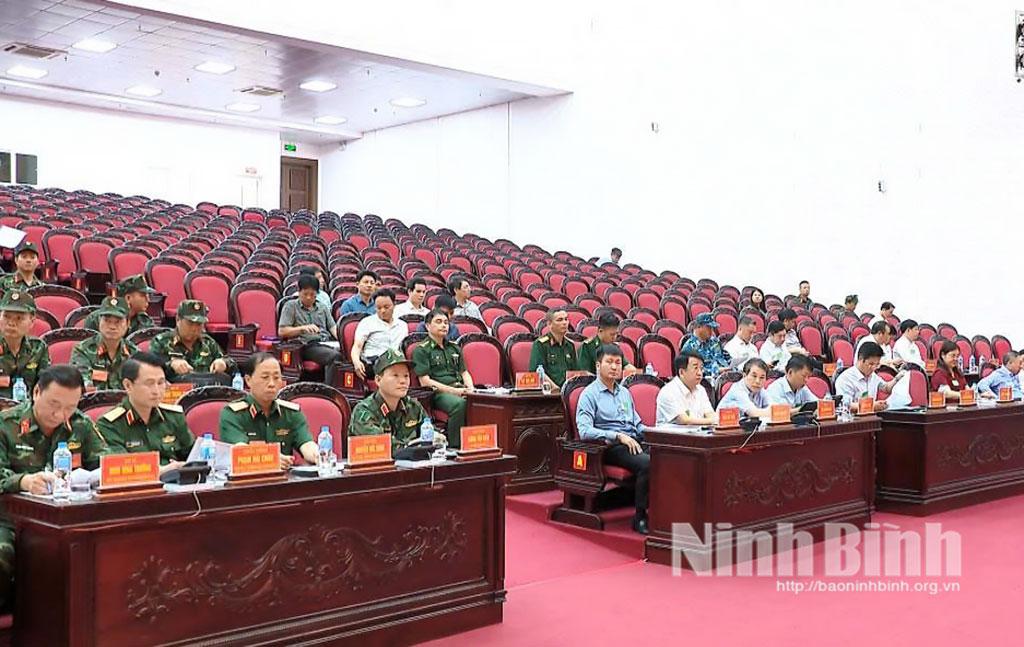 Các đại biểu dự tổng duyệt diễn tập PTDS tỉnh Ninh Bình năm 2026.