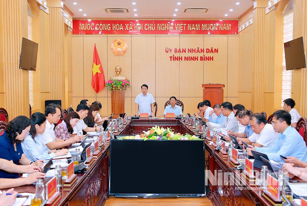 Quang cảnh phiên họp.