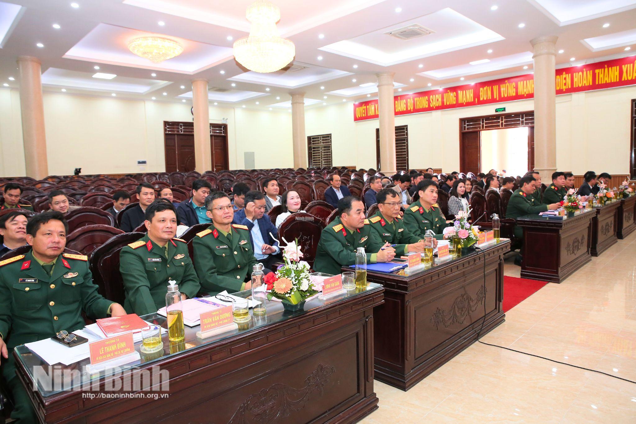 Các đại biểu dự hội nghị.