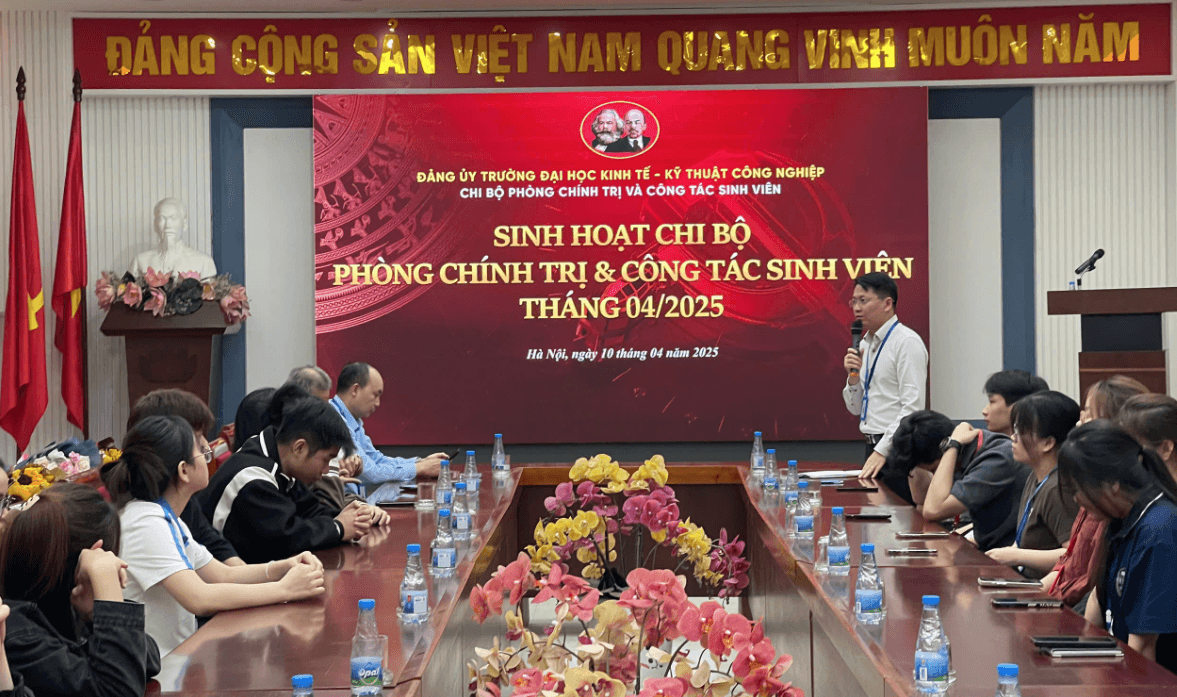 Ban Bí thư yêu cầu đổi mới căn bản, toàn diện về nội dung, hình thức sinh hoạt chi bộ theo hướng thiết thực, hiệu quả, đúng quy định, hướng dẫn của cấp trên, phù hợp với từng loại hình chi bộ.