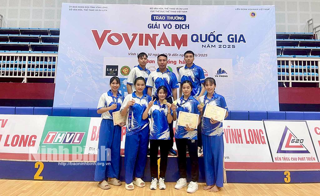 Các VĐV Vovinam Ninh Bình giành huy chương tại Giải.