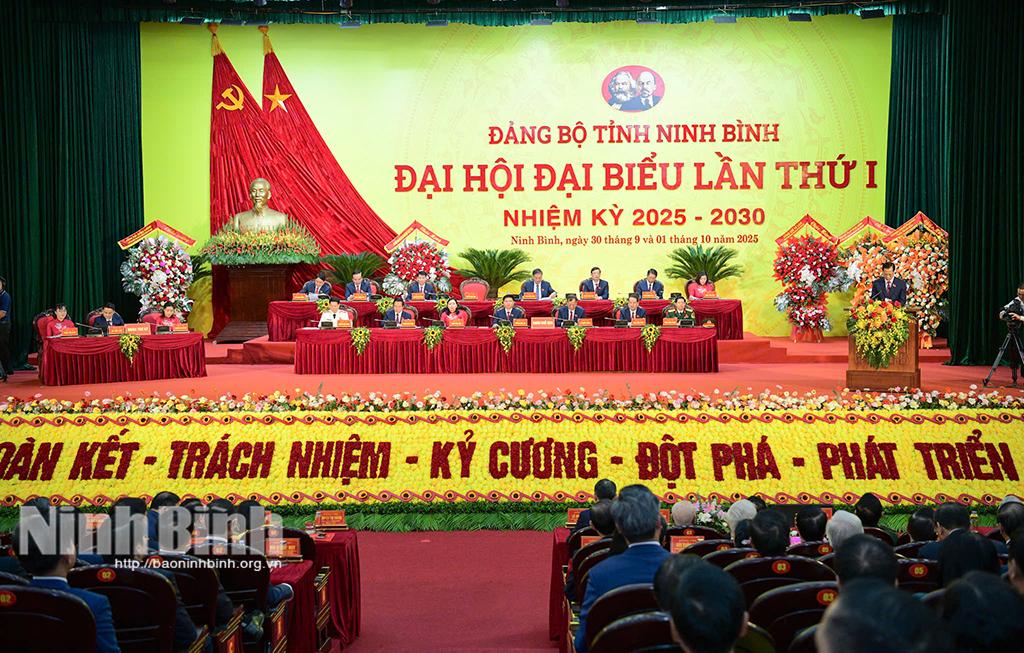 Quang cảnh phiên làm việc buổi chiều ngày thứ hai Đại hội đại biểu Đảng bộ tỉnh lần thứ I, nhiệm kỳ 2025-2030.