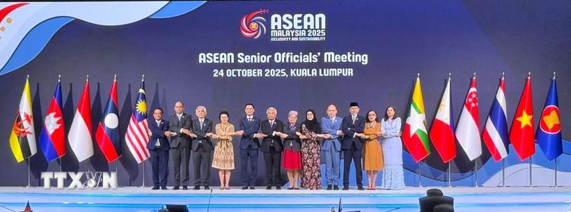 Các đại biểu tại Hội nghị quan chức cấp cao ASEAN. (Ảnh: TTXVN)