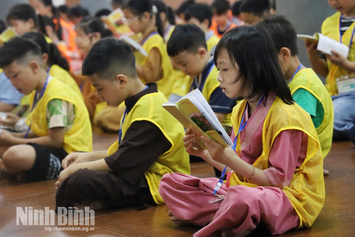 Những ngày tham gia trải nghiệm Khóa tu mùa hè giúp thanh thiếu nhi rèn tâm, dưỡng trí và trưởng thành hơn.