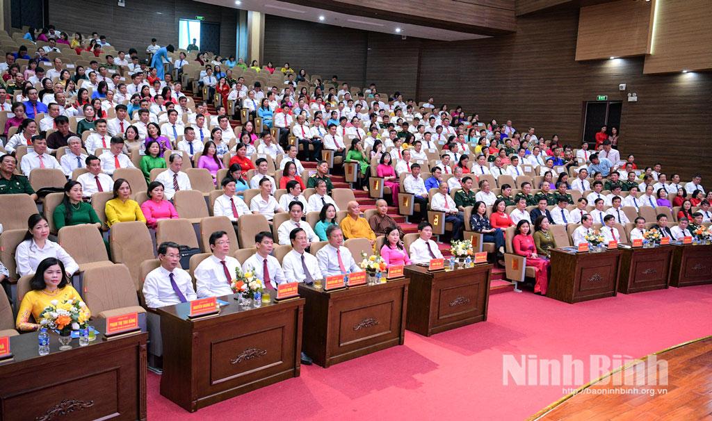 Các đại biểu dự hội nghị