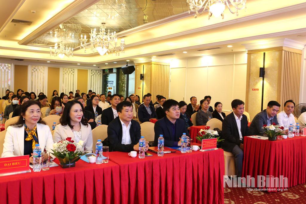 Các đại biểu dự hội nghị.