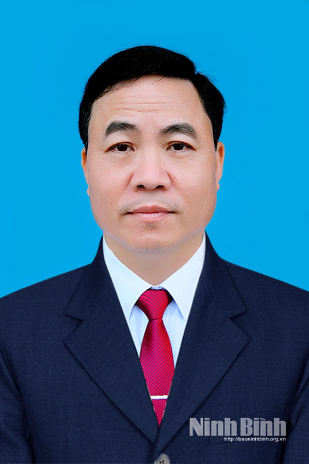 Vũ Văn Cộng - Bí thư Chi bộ, Hiệu trưởng Trường THCS Trực Thái, xã Minh Thái.