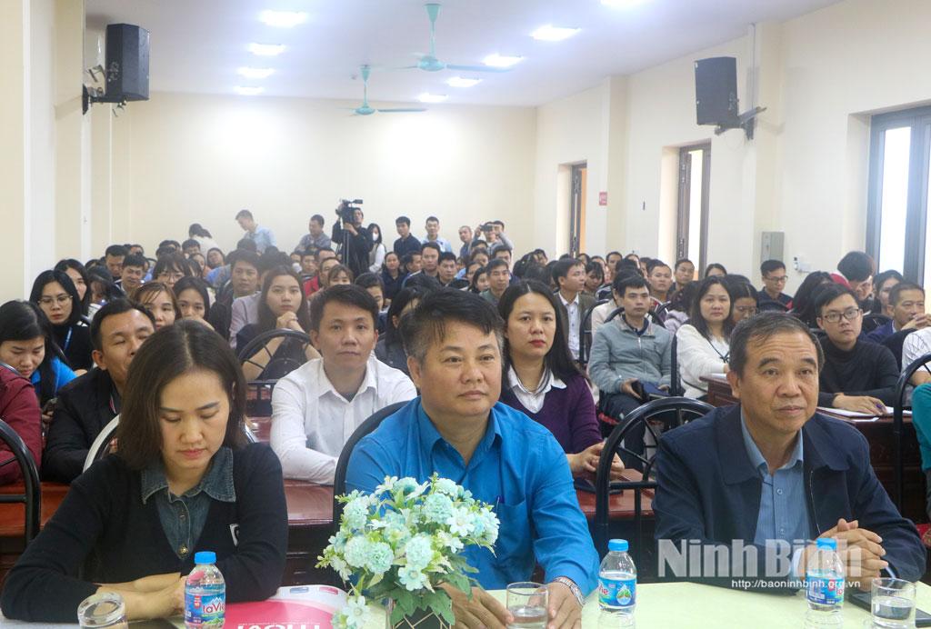 Các đại biểu tham dự buổi tập huấn.