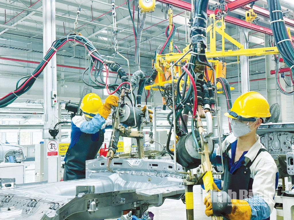 Dây chuyền sản xuất tại Nhà máy sản xuất, lắp ráp ô tô Hyundai Thành Công, Khu Công nghiệp Gián Khẩu.